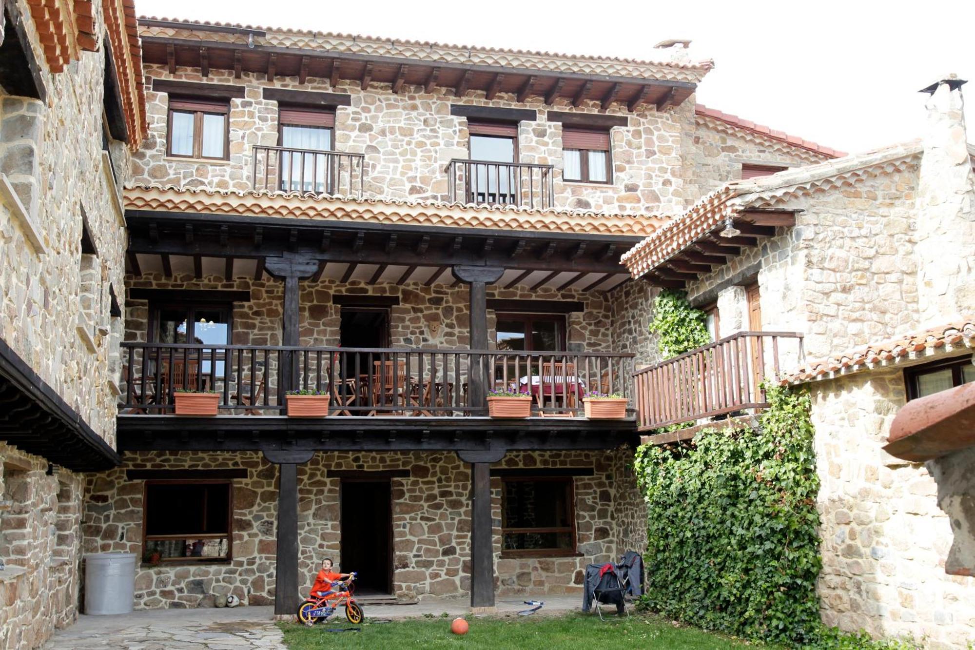 Gasthaus Casona Santa Coloma Matute de la Sierra Exterior foto
